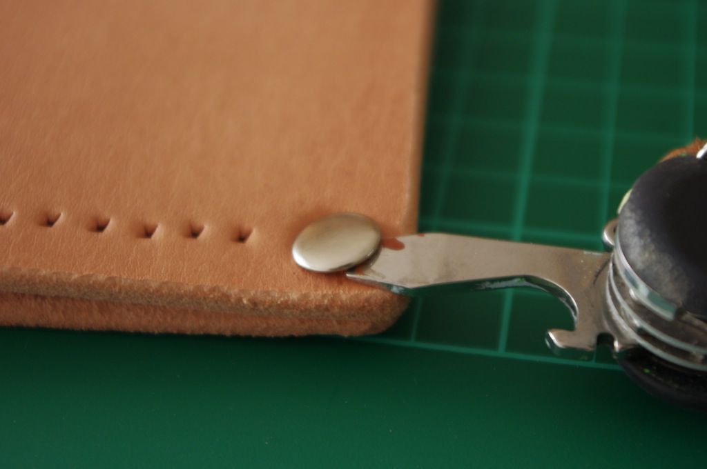 Ped's & Ro Leather Blog Tutorial Removing 'Quickset' Rivet